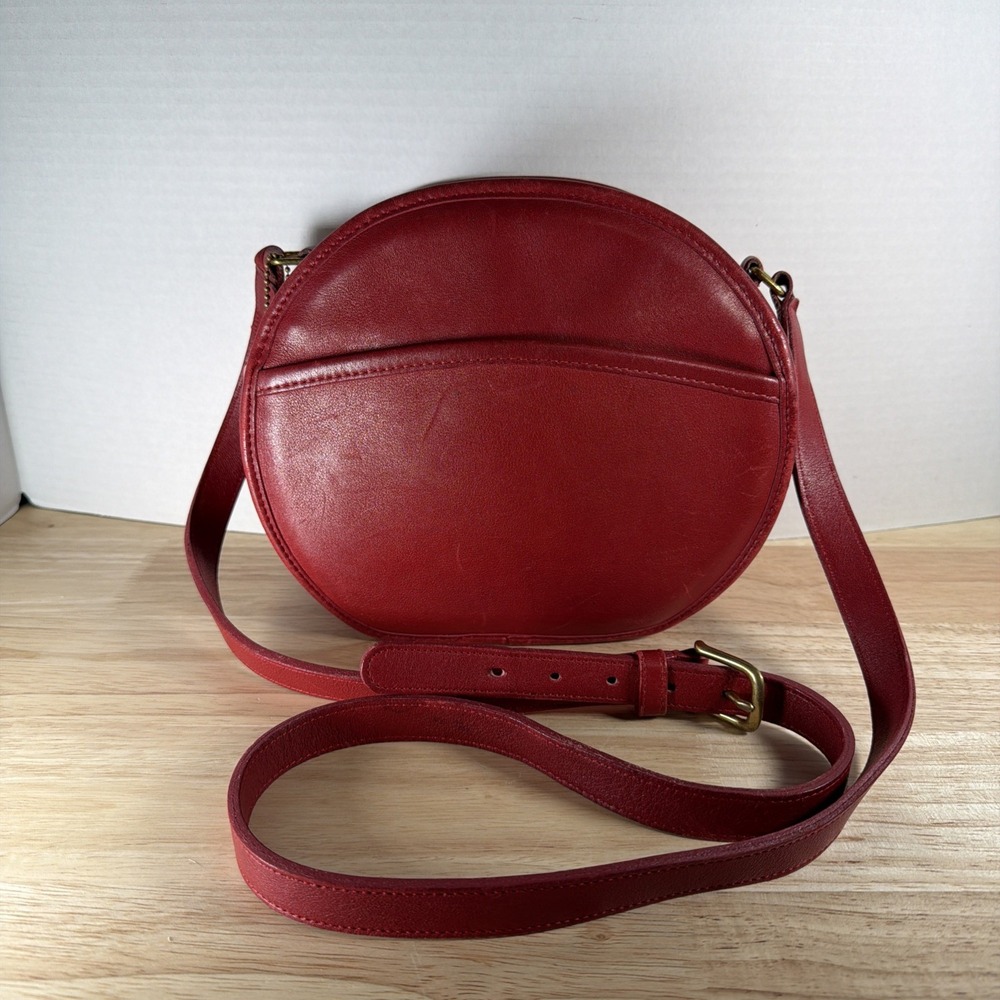 Coach Vintage 90s Red Leather Chester Round Crossbody Handbag #9901 USA